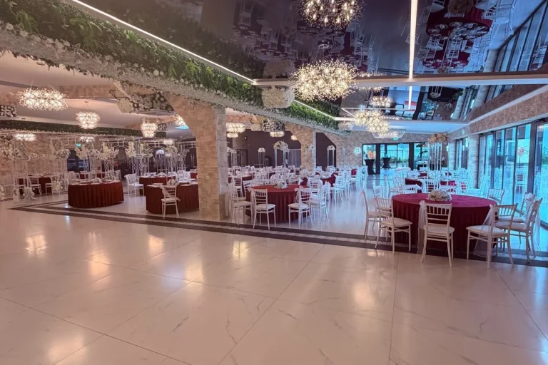 Festsaal mit LED-Wand